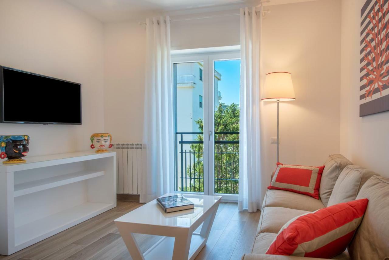 Solymar Apartments Sorrento Dış mekan fotoğraf